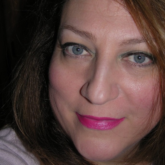 Meet the Posher Other - Meet your Posher, Valérie